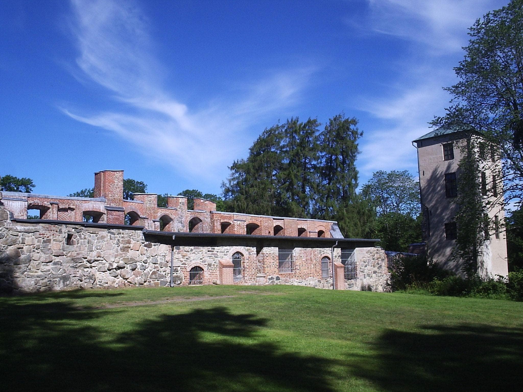 Gräfsnäs Castle Ruin, Alingsås — Gräfsnäs Castle Ruin